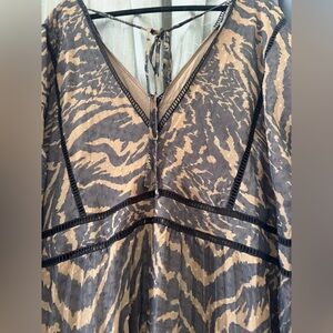 Long, detailed V-neck tieback maxi dress